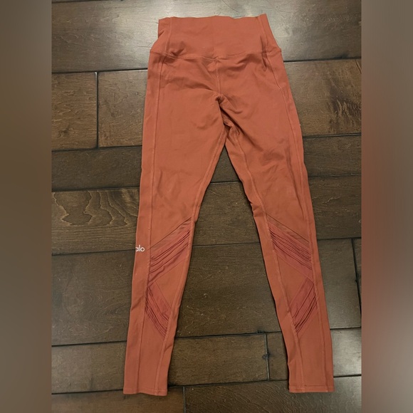 ALO Yoga High Waist Ultimate Mesh Leggings in Earth Glossy size 4-6 - Picture 2 of 2